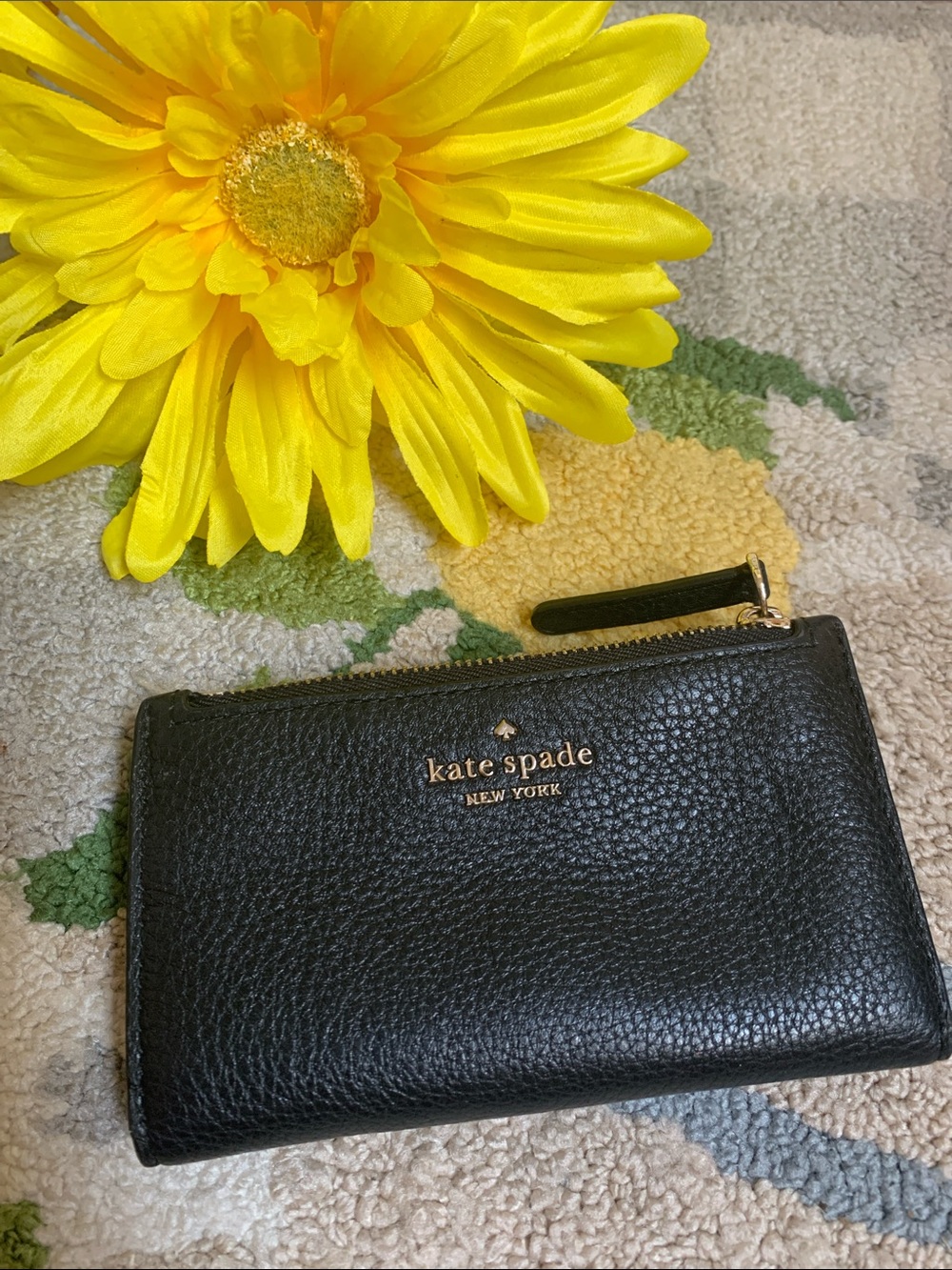 kate spade Black Pebbled Leather Zip Card Case with Gold Logo